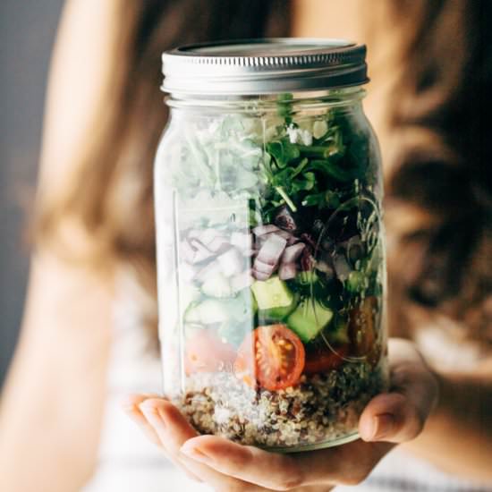 Easy Greek Salad In a Jar