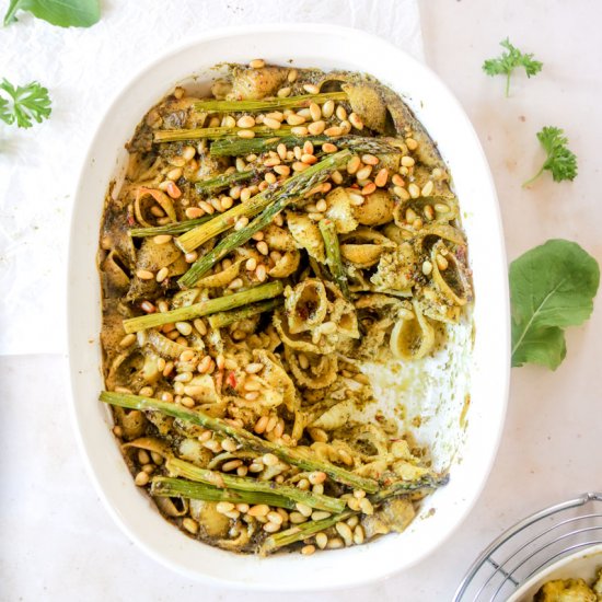 One-pan Pesto Pasta with Asparagus