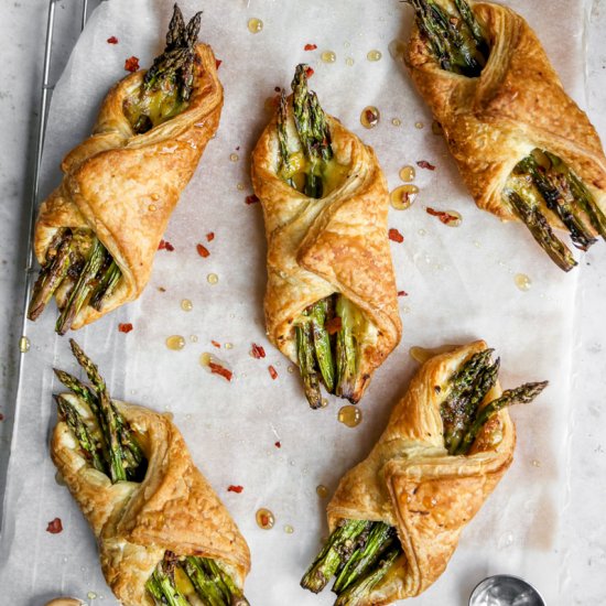 Garlic Asparagus Puff Pastry Bundle