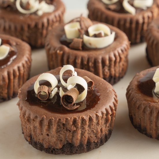 Keto Mini Chocolate Cheesecakes