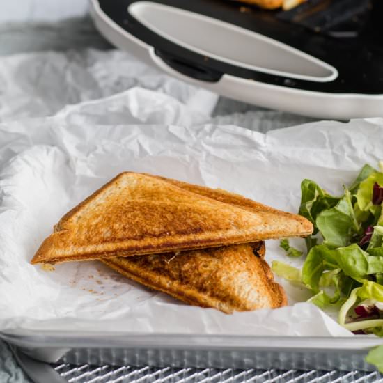 Hummus and Provolone Toastie