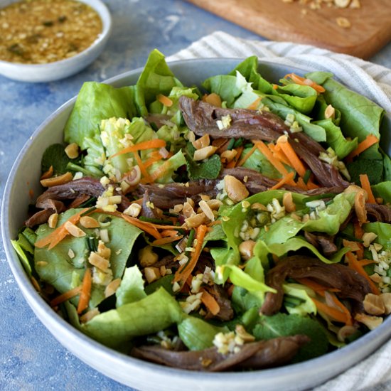 Spicy beef salad