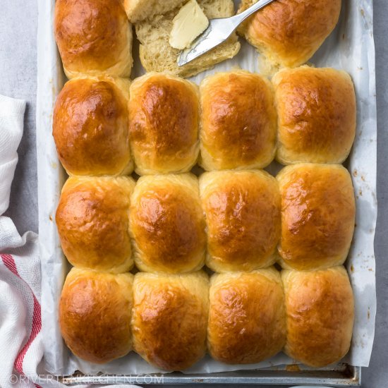 Quick and Easy Soft Dinner Rolls