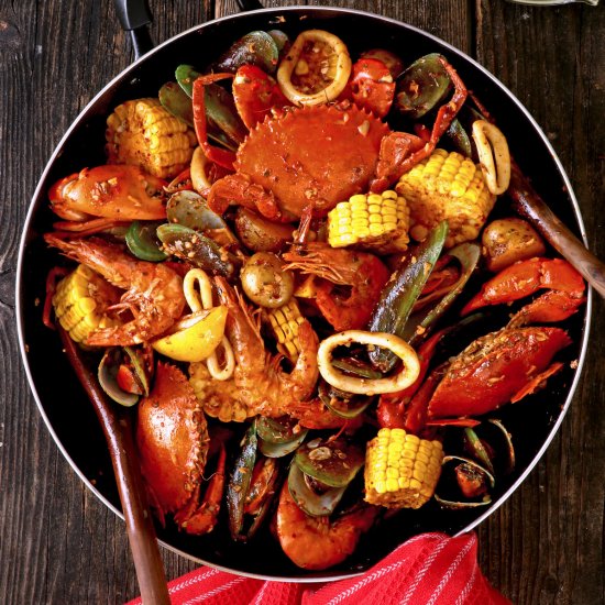 CAJUN SEAFOOD BOIL