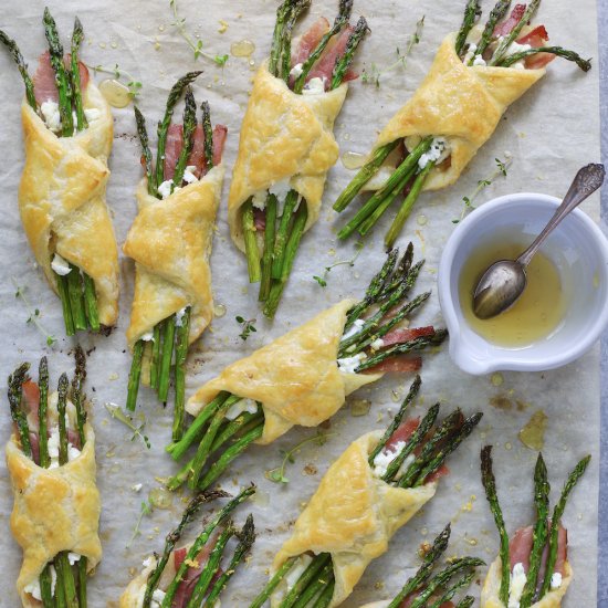 Puff Pastry Bundles with Asparagus