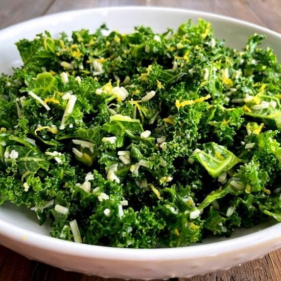 Crunchy Kale Parmesan Salad