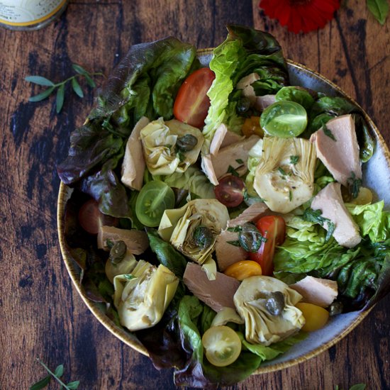 Tuna and artichoke salad