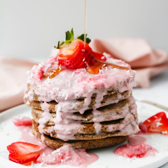 Pancakes with Strawberries & Cream