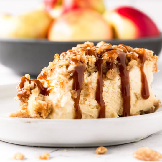 Caramel Apple Crumble Cheesecake