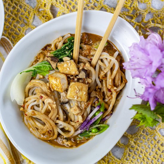 Dan Dan Noodles Vegan