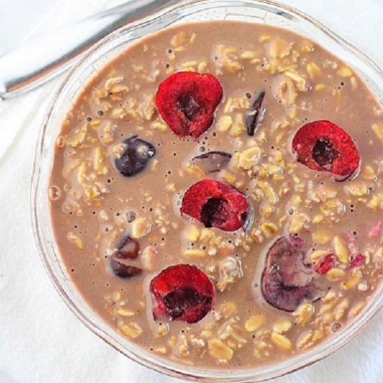 chocolate cherry overnight oats