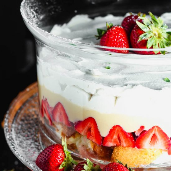 Easy Strawberry Trifle