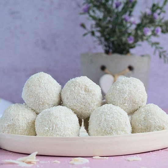 Vegan Raffaello Coconut Balls