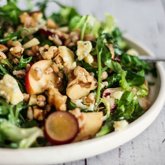 Blue cheese, grape and walnut salad