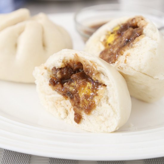 Steamed Pork Bun (Siopao Asado)