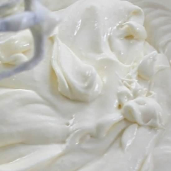 SIMPLE CREAM CHEESE FROSTING