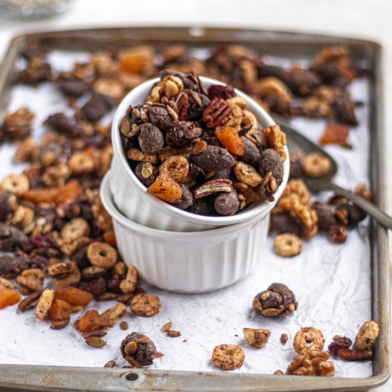 The BEST Homemade Trail Mix