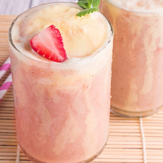 Strawberry Banana Fizzy Float