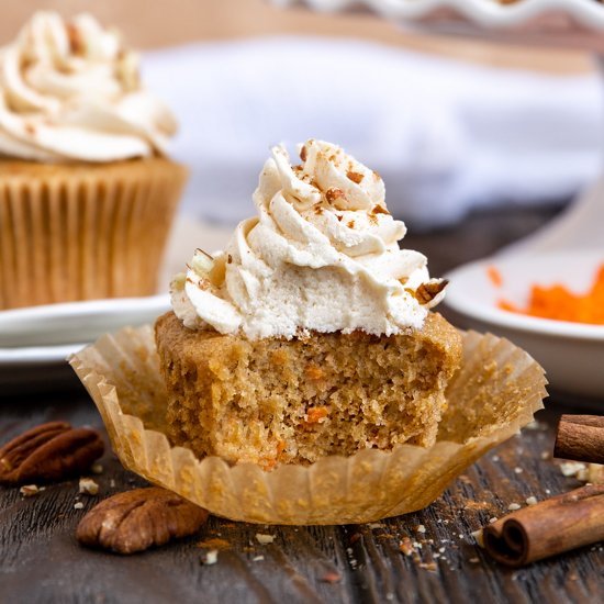 Vegan Carrot Cake Cupcakes