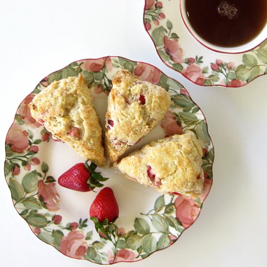 Fresh Strawberry Scones