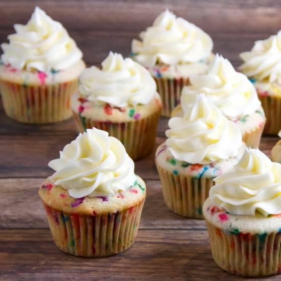 Vanilla Confetti Cupcakes