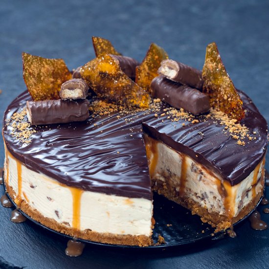 No-Bake Twix Cheesecake