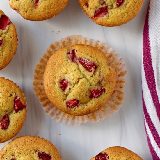 Easy Gluten Free Strawberry Muffins