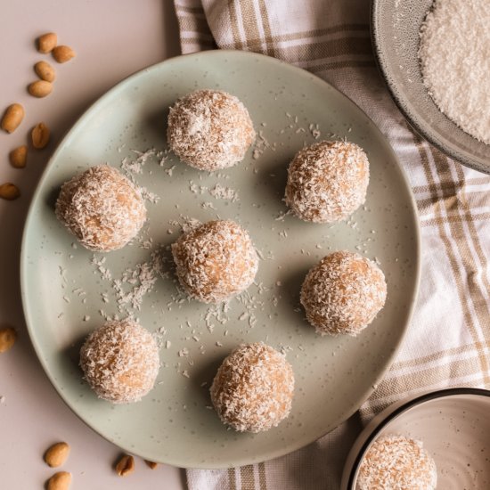 Easy Peanut Butter Bliss Balls