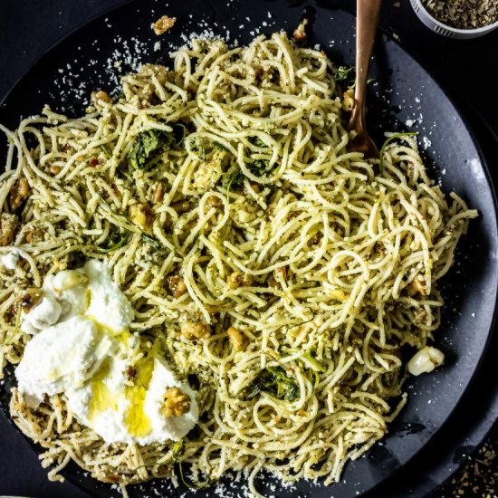 Kale Pesto Pasta with Walnuts