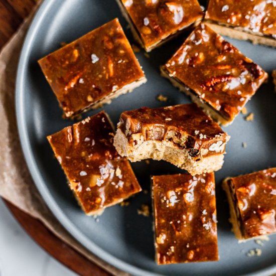 Caramel Pecan Shortbread Bars