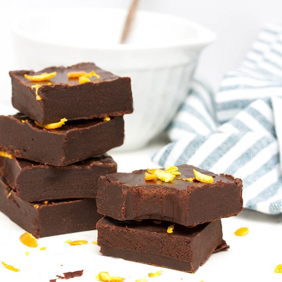 Simple Homemade Vegan Fudge