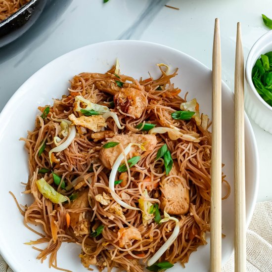 Healthy Singapore noodles