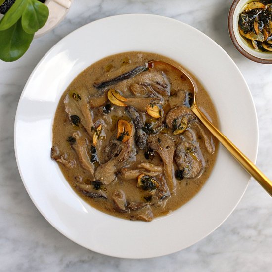 Vegan Creamy Mushroom Soup