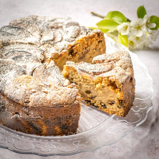 Vegan Apple Cake with sultanas