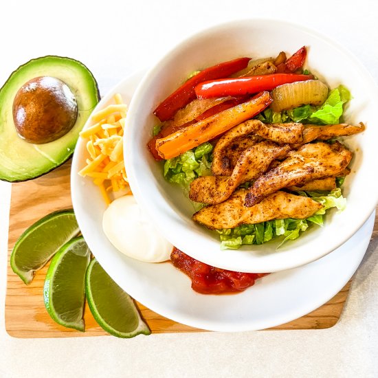 Keto Chicken Fajita Bowl