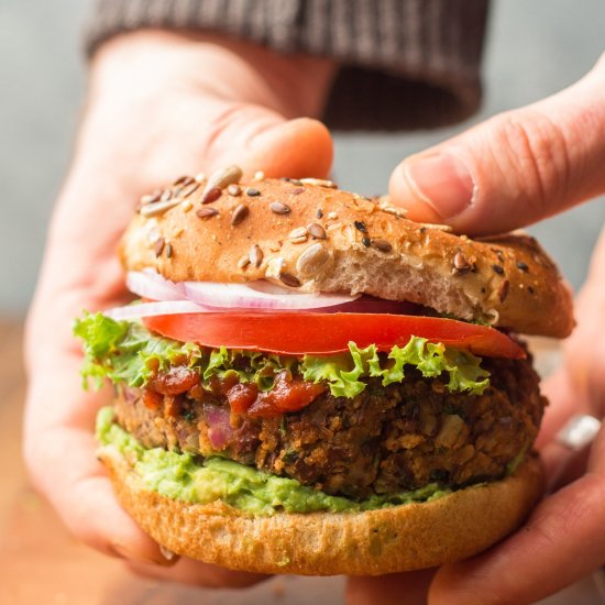 Smoky Black Bean Burgers