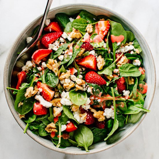 Spinach Strawberry Walnut Salad