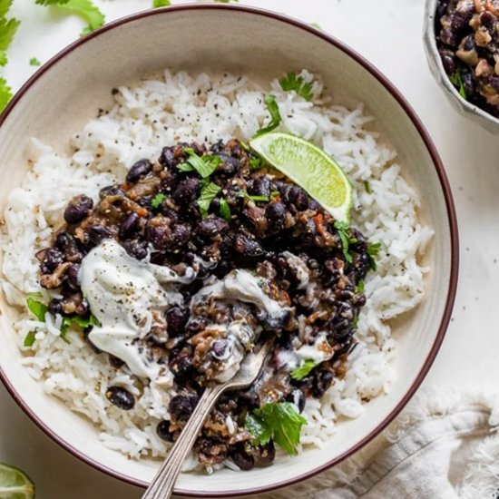 Delicioso Cuban Style Black Beans