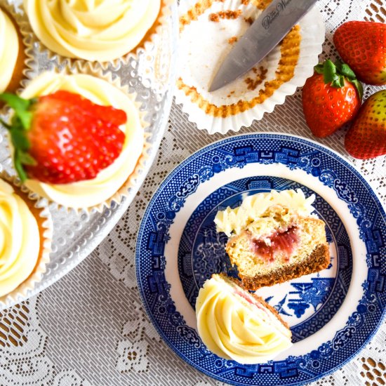 Strawberries and Cream Cupcakes