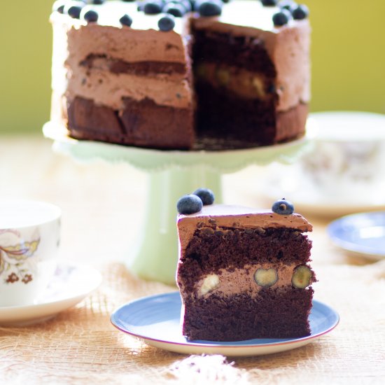 Chocolate cake with cream