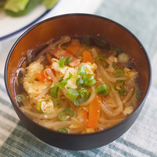 Spicy Soup with Soybean Sprouts