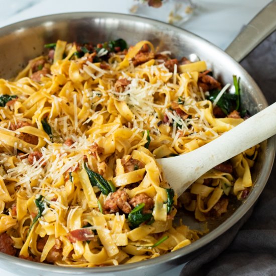 15-minute Spicy Sausage Pasta