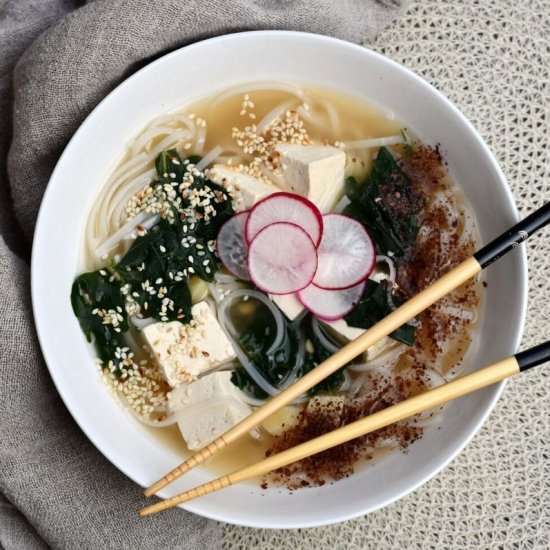 Simple Japanese Noodle Soup