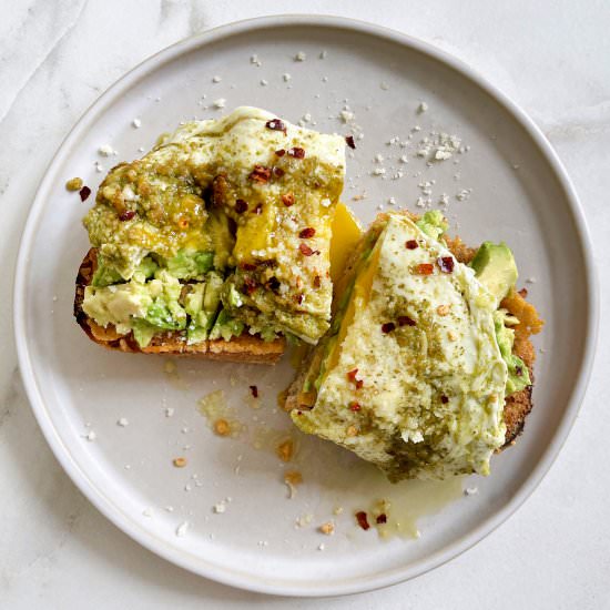 Pesto Eggs on Cheesy Toast