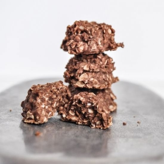 No Bake Chocolate Oatmeal Cookies