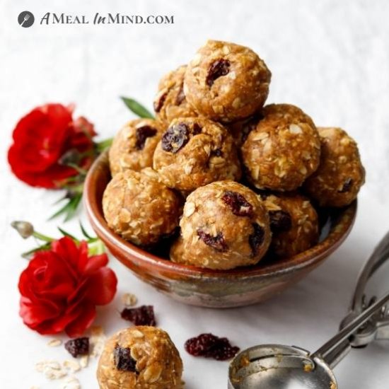 No-Bake Cherry Almond Butter Bites