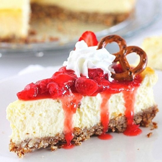 strawberry pretzel cheesecake