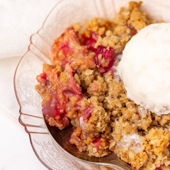 Rhubarb Crisp