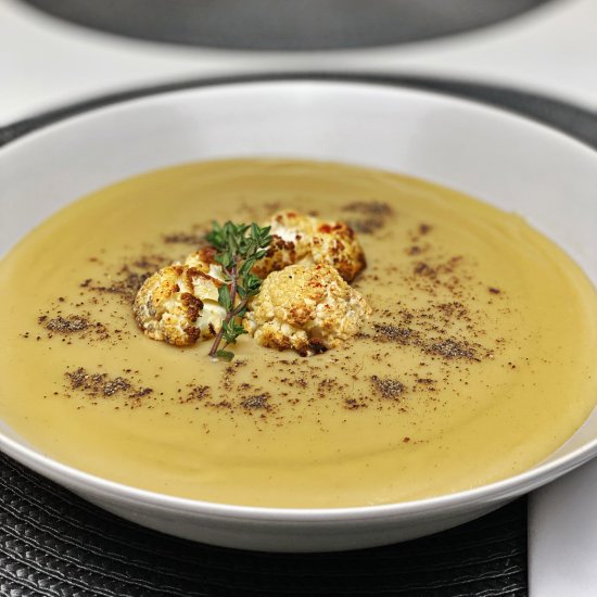 Creamy Vegan Cauliflower Soup