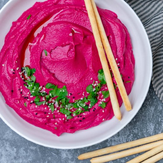 White bean hummus with beetroot